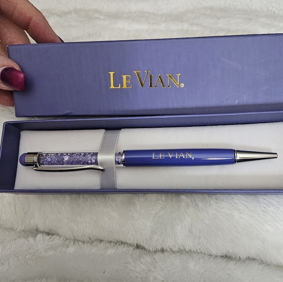 LeVian Violet diamond Theme Crystal Pen/Stylus in original box, 2023 - Picture 6 of 6